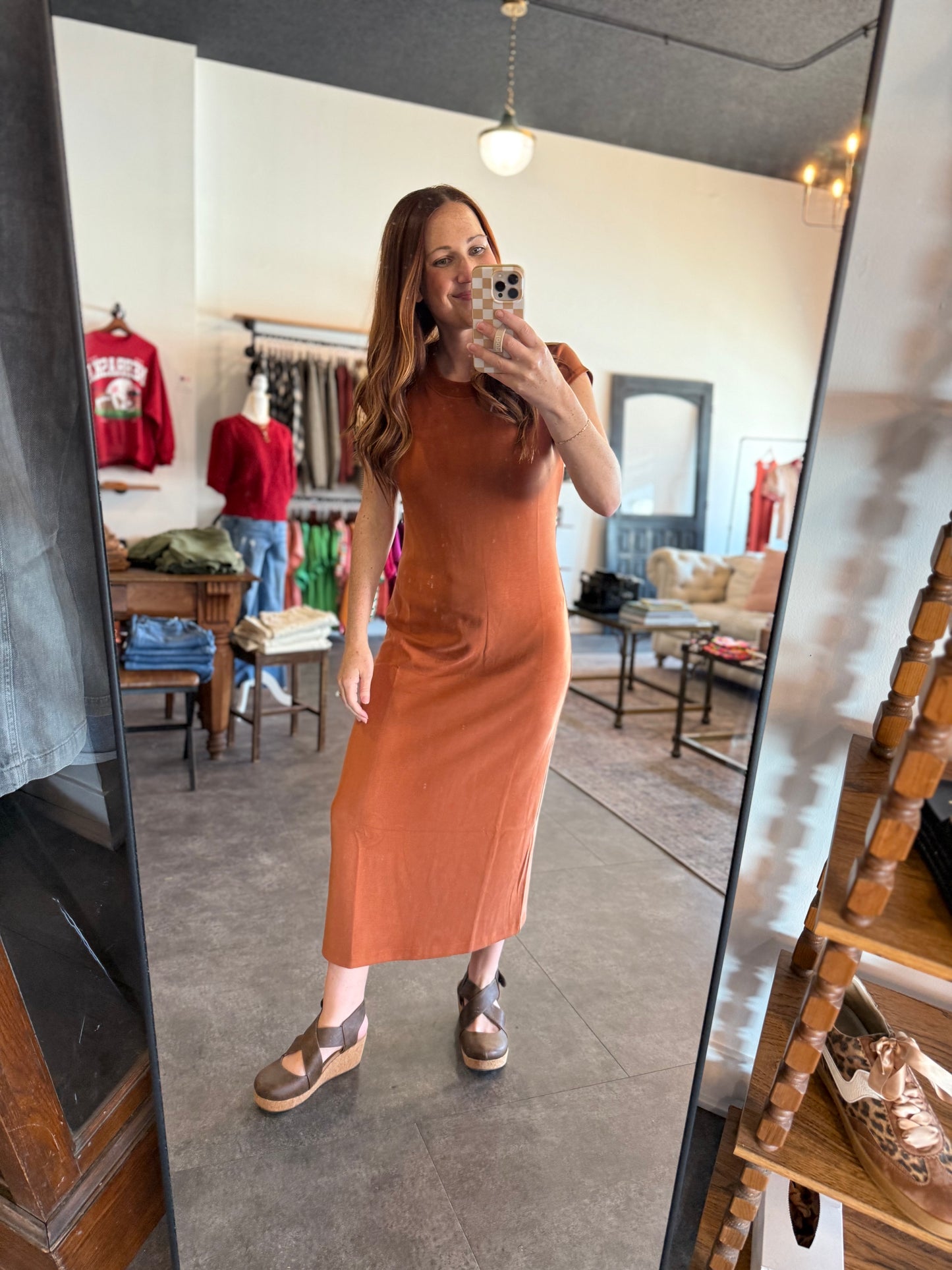 Right on Cue Dress Chesnut