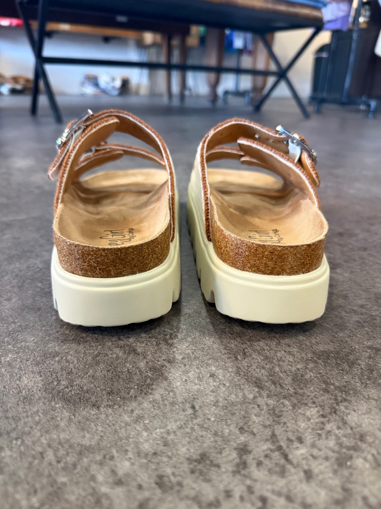 Corkys Rumor Has It Sandal Ivory/Tan