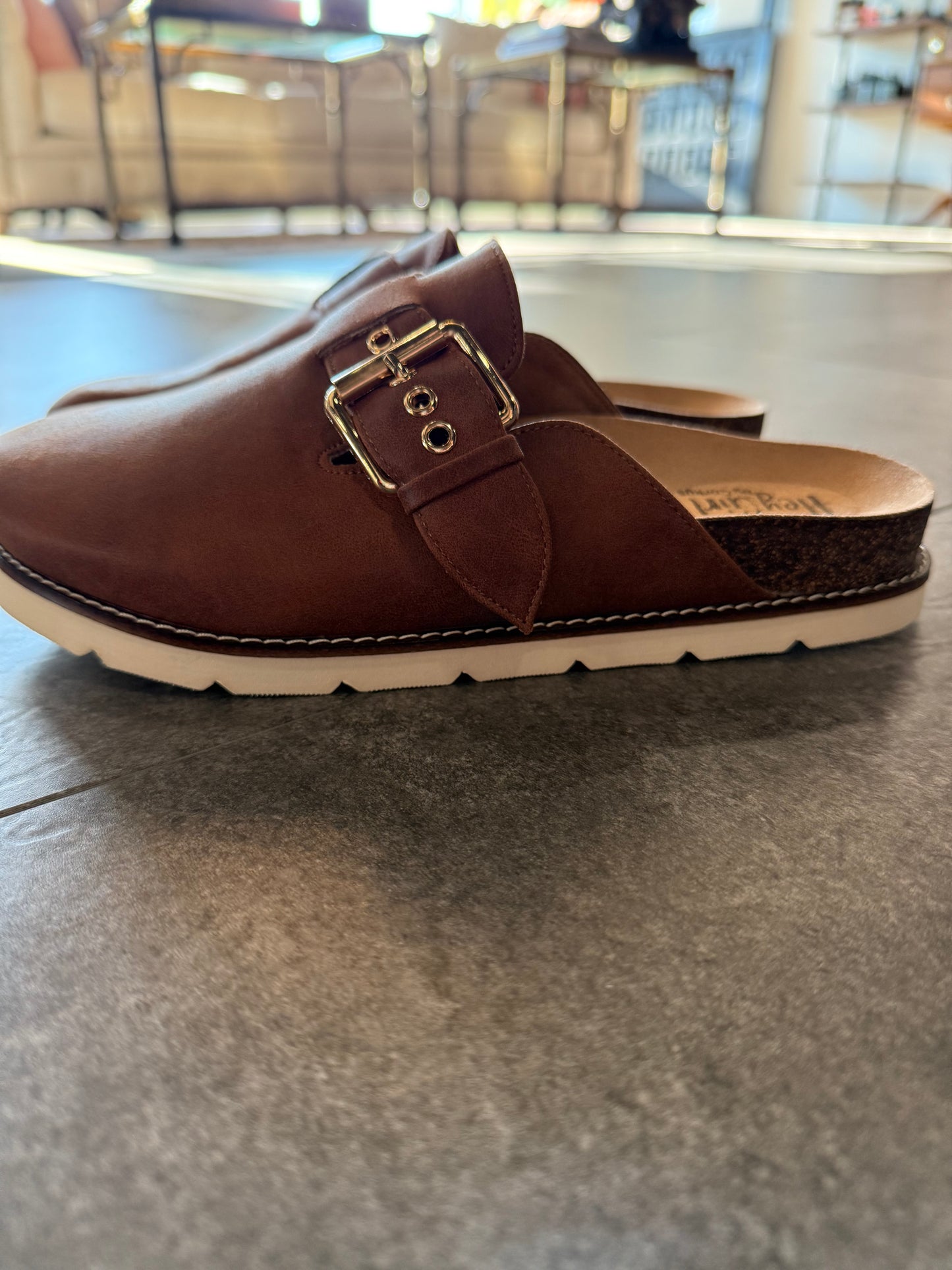 Corky’s Day Dream Clog Cognac