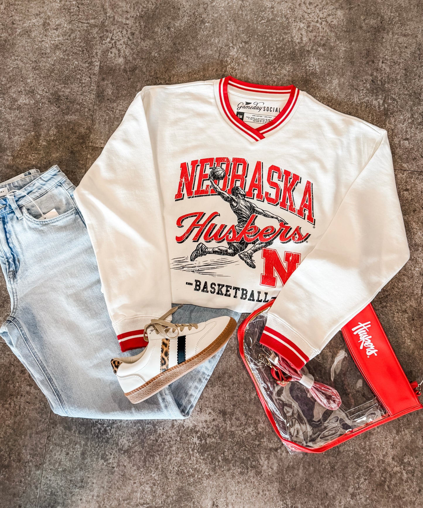 Nebraska Basketball Dunk V Neck Pullover