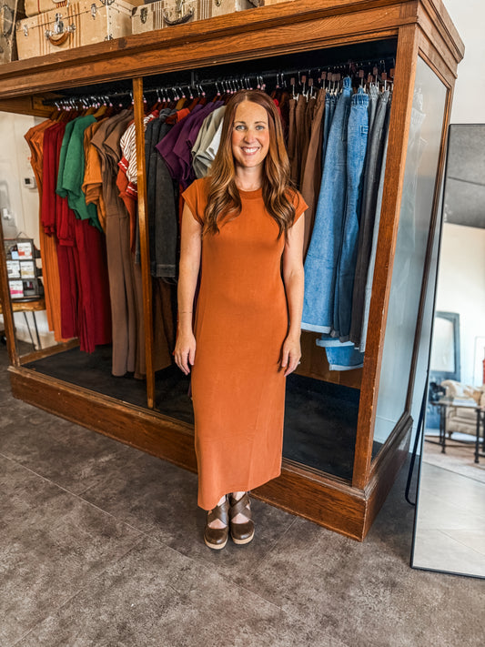 Right on Cue Dress Chesnut