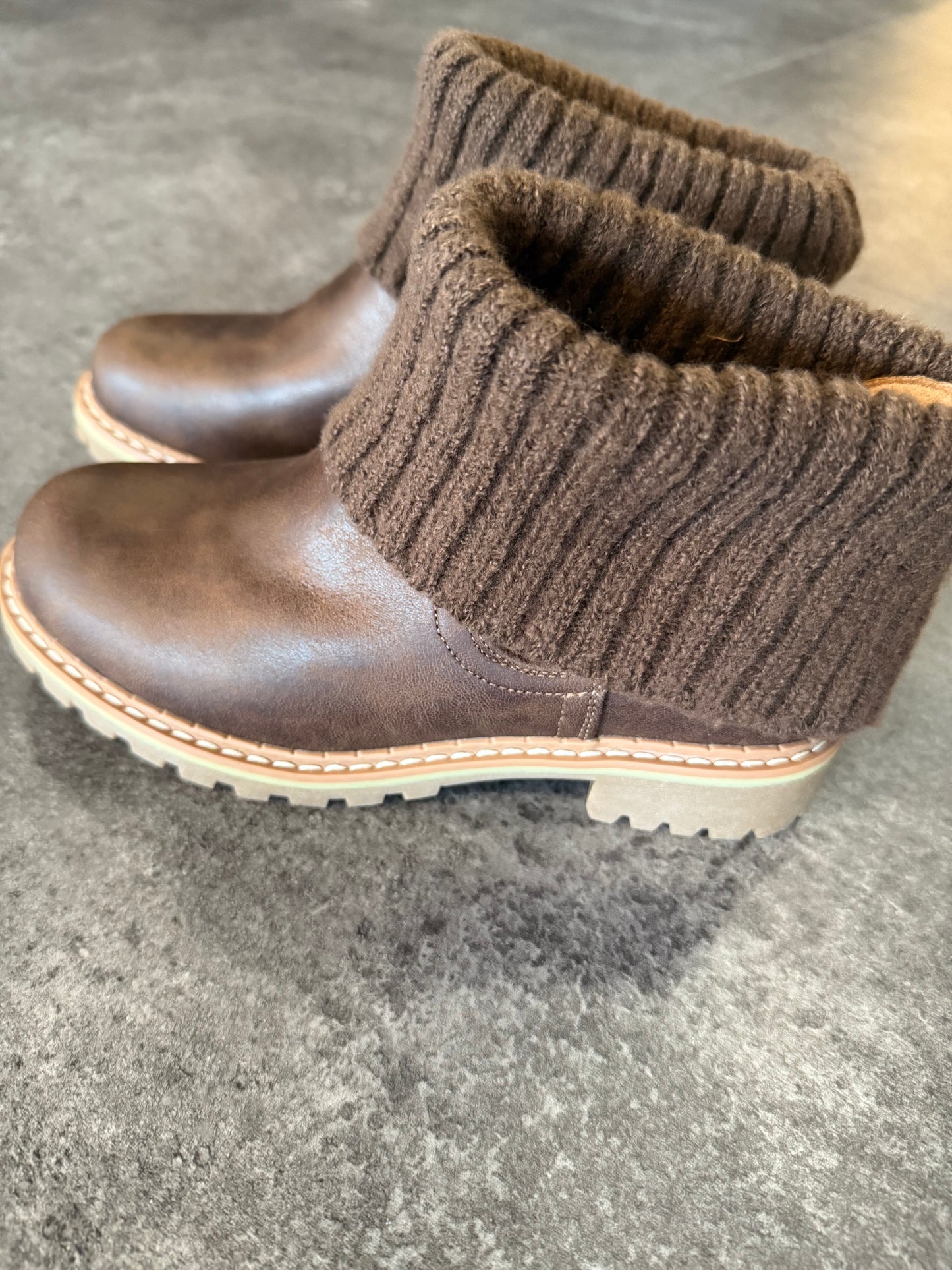 Corky’s Brown Oiled Quiver Boots